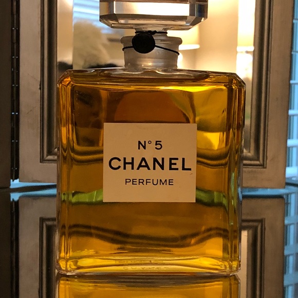 Chanel display bottle Clearance